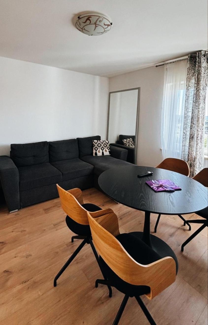 Ana Apartment Pula Exterior photo